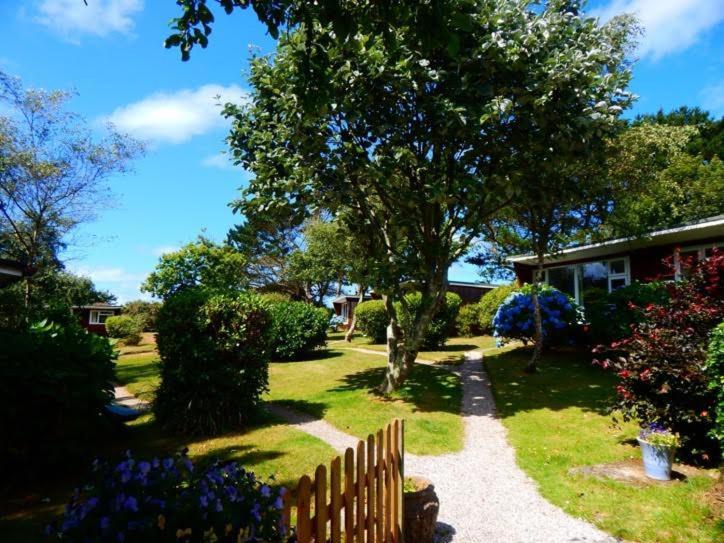 Mount Hawke Holiday Bungalows Porthtowan Bagian luar foto